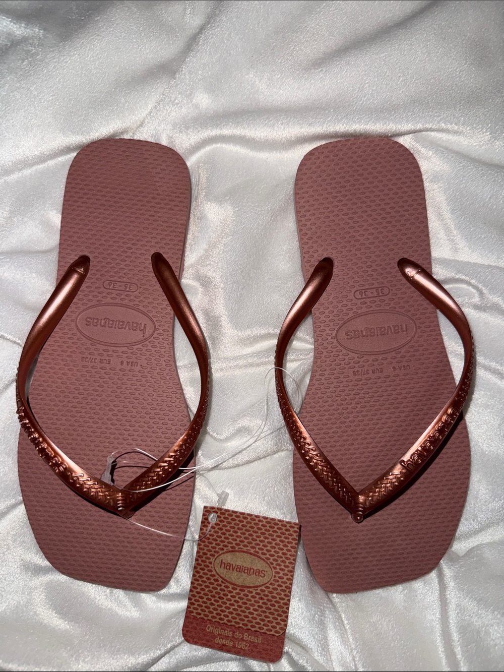 Havaianas Rose Metallic Strap Flip Flops